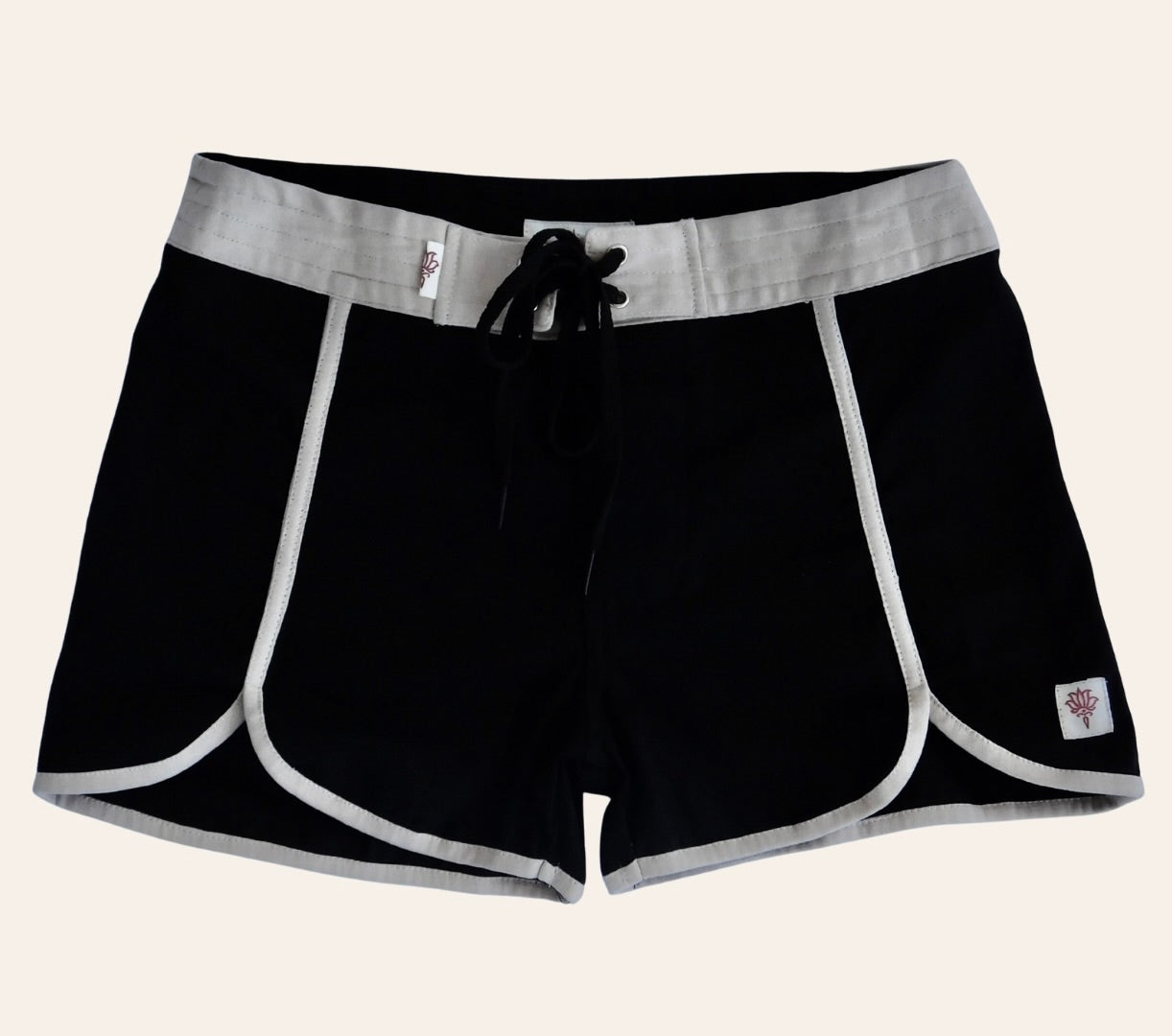 Scoop Short - Black/Off White
