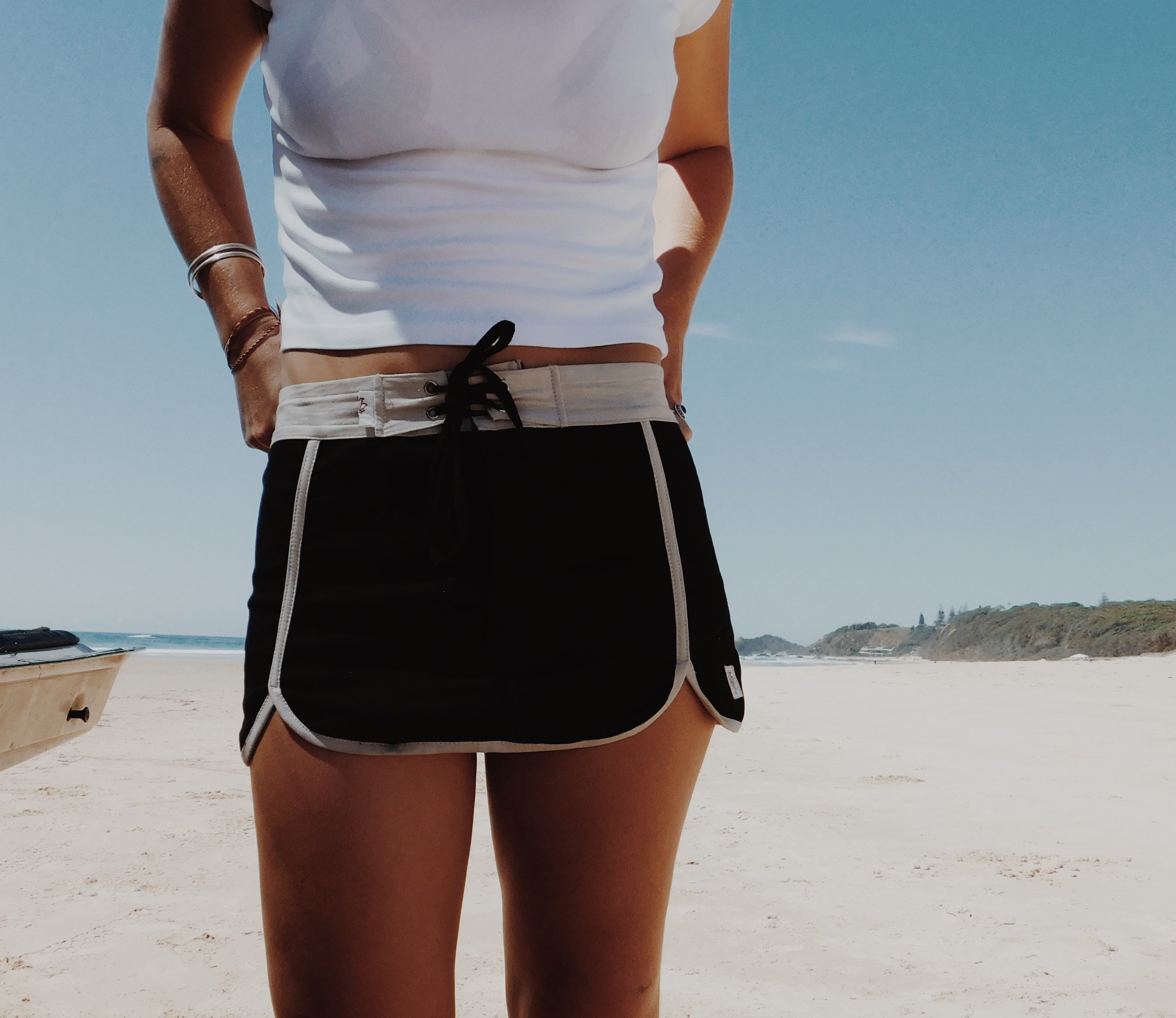 Scoop Skirt - Black/Off White